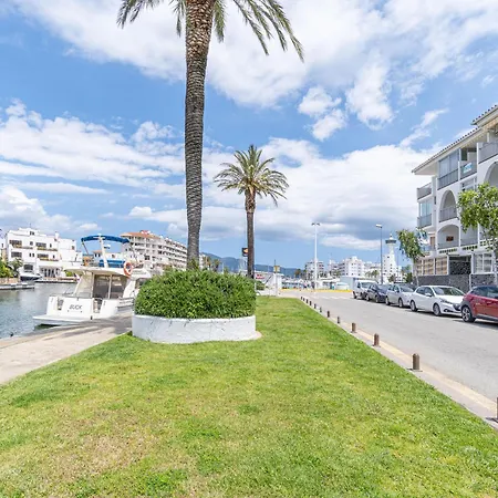 Con Parking Y Vistas Al Canal - Hisp-288-64 * Empuriabrava