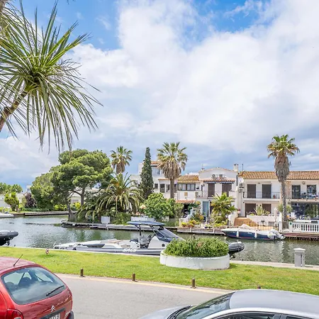 Con Parking Y Vistas Al Canal - Hisp-288-64